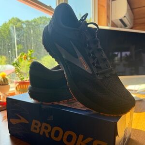 Brooks Revel 7 (Mens) - NEVER WORN